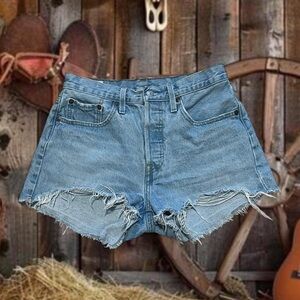 Levi’s Premium 501 High Rise Distressed Cutoff Denim Shorts Light Wash Women W27